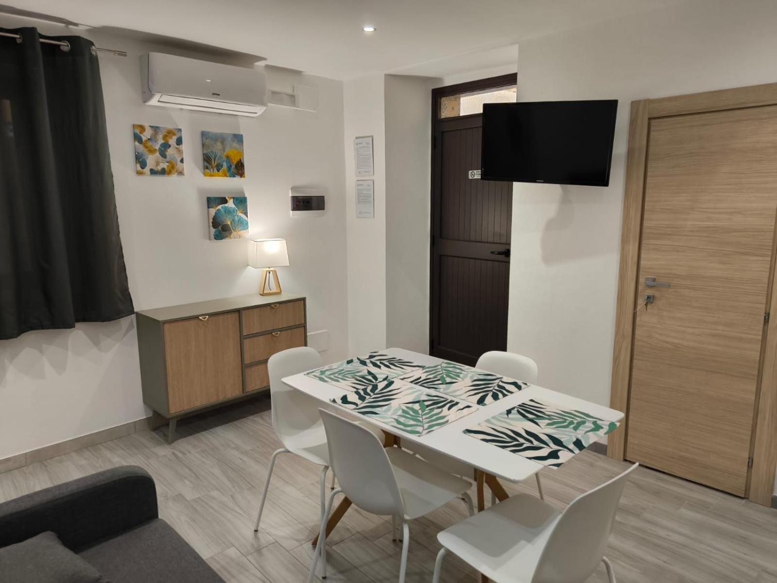 Studio Apartments Salvo 7 Agrigento Ngoại thất bức ảnh